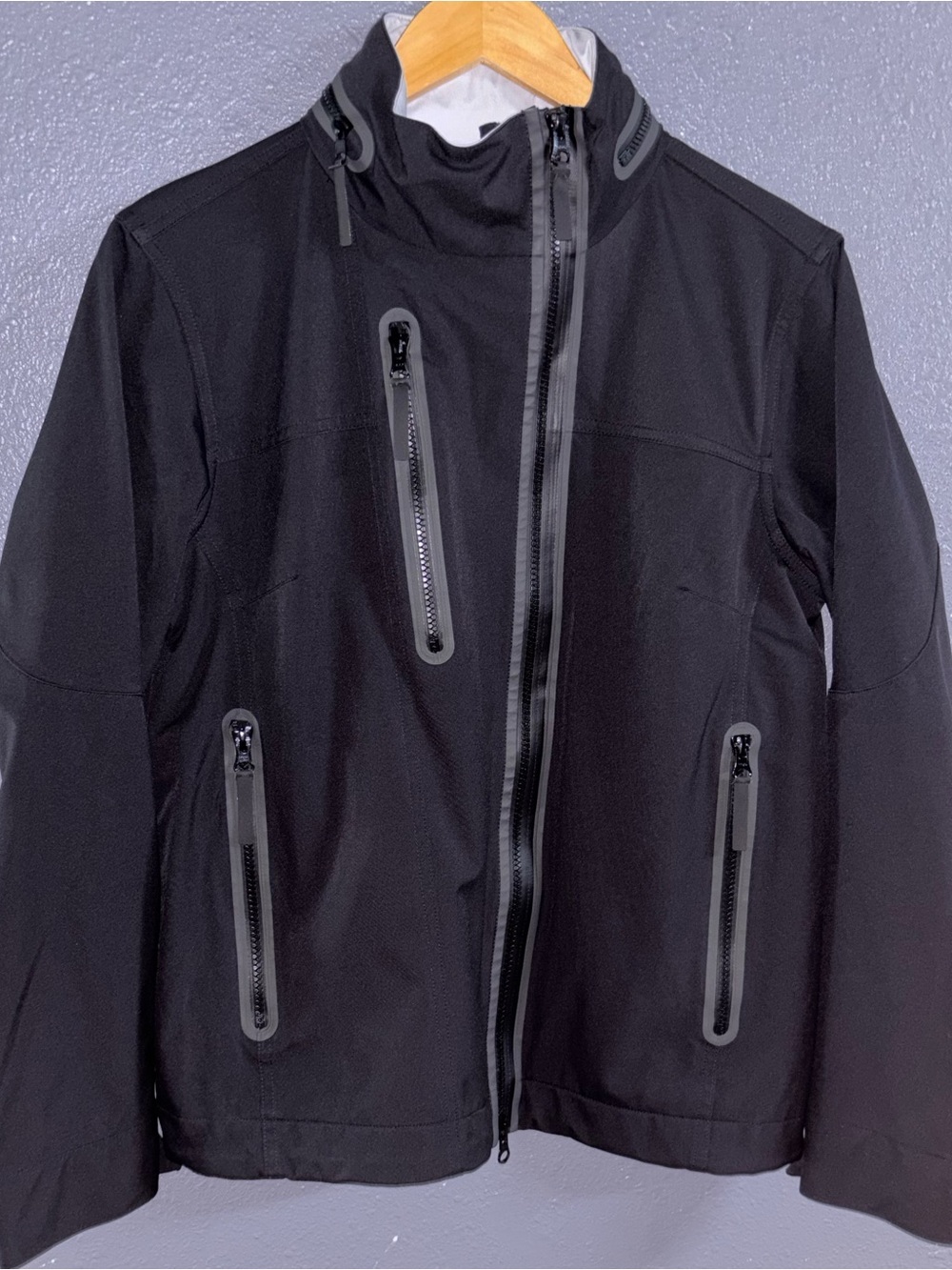 Jack Wolfskin Black Softshell Jacket with Gray Waterproof Zippers